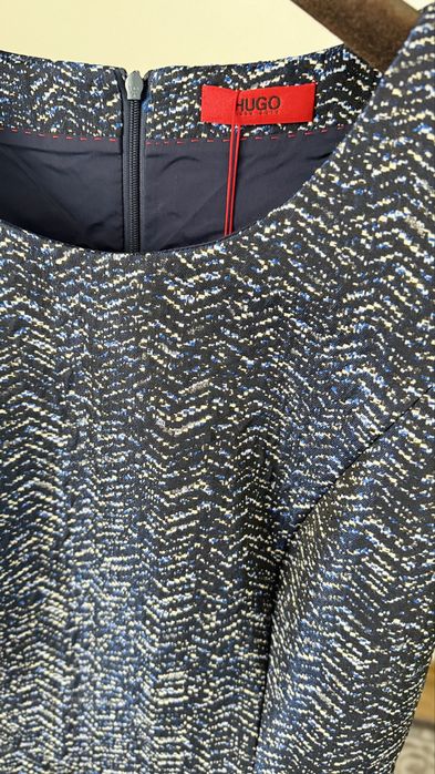 Hugo Boss нова рокля