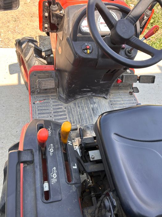 Tractor Kubota 18 CV 4x4