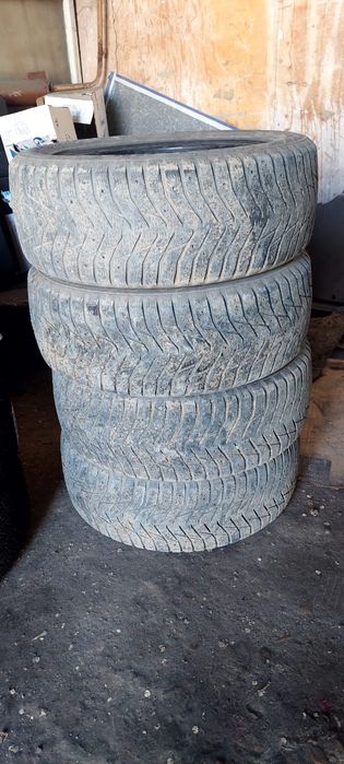 Продам разные шины. С дисками и без.