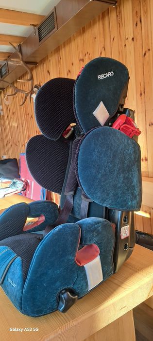 Столче за кола RECARO