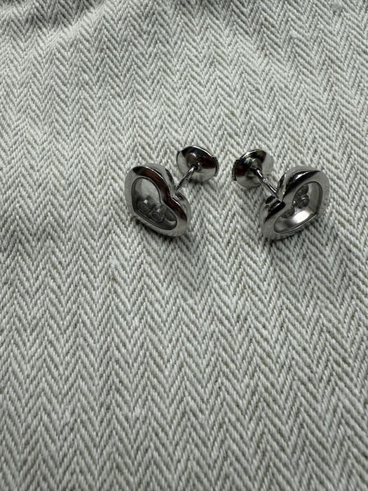 Обеци Happy Diamonds може да се проверят в Шопард София