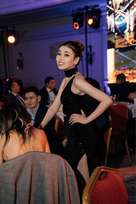 Платье вечернее