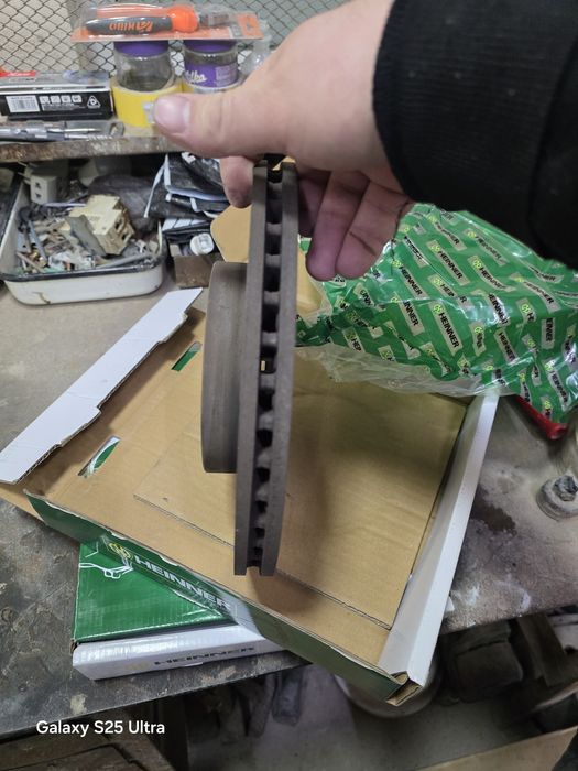 Продам опорные диски для кобальт ( GM )