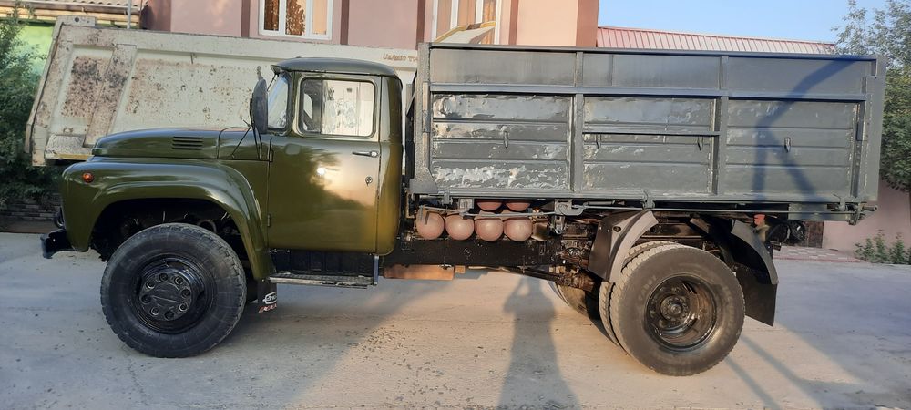 Заватской  Селхоз  Зил  самсвал  130  сотилади