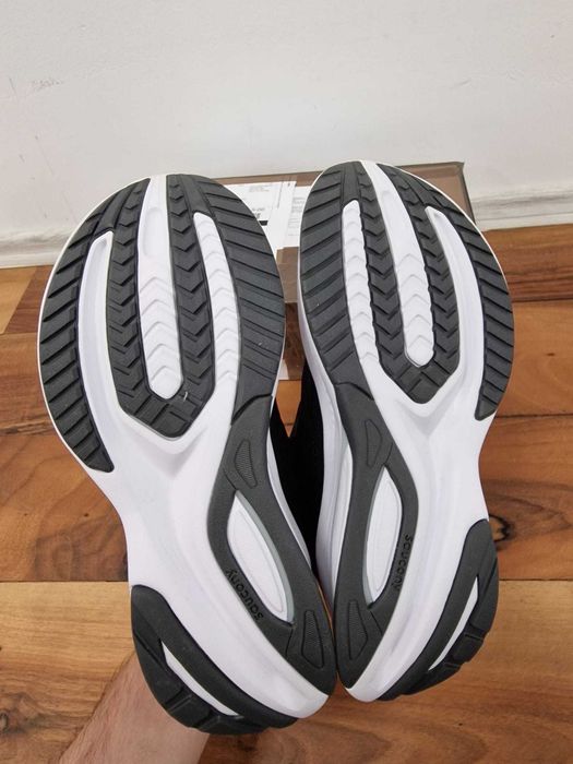 Saucony Обувки за бягане Guide 15, 37.5 EU