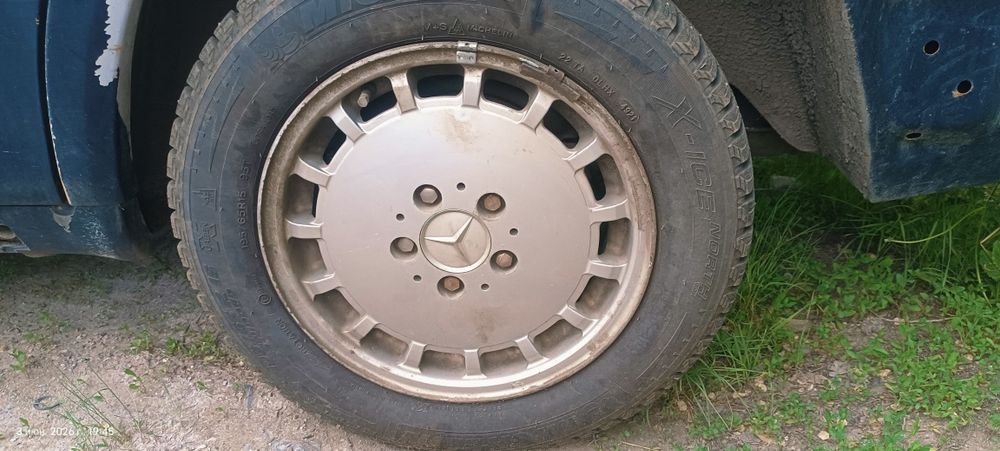 Продам диски от мерседес с шинами Мишлен