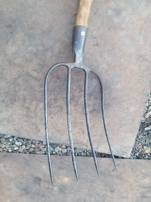 Продам вилы советские