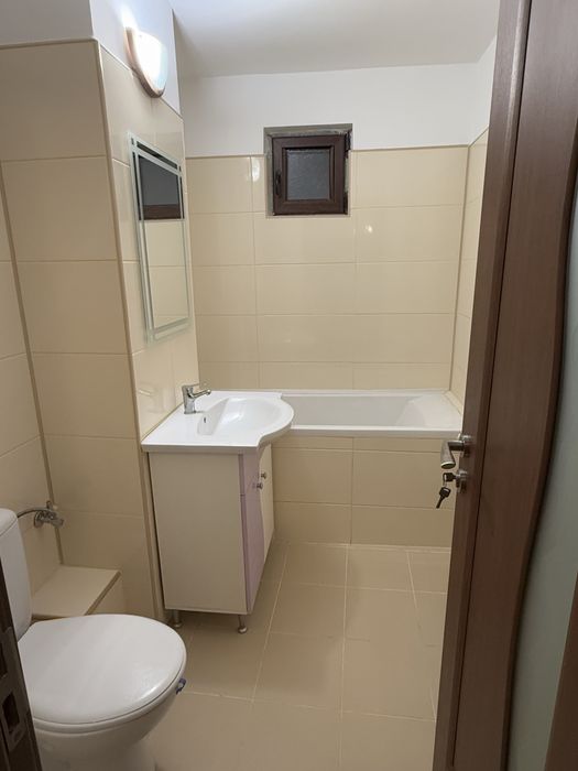 Inchiriez apartament 4 camere zona Supernova Bratianu Constanta