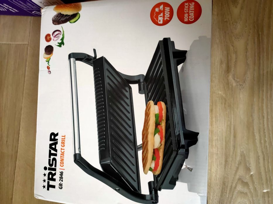 Gratar electric Tristar GR-2846, 700 W, 22.5 x 14 cm, Negru