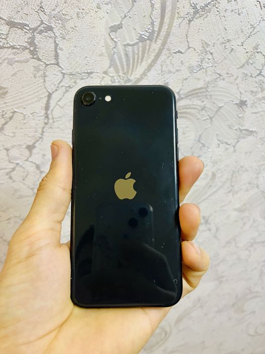 Продам Apple SE2