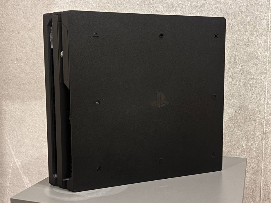 PS4 PRO 1ТБ. Состояние новой