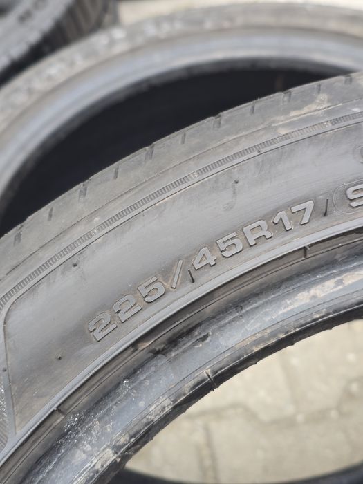 225 45 17 good year