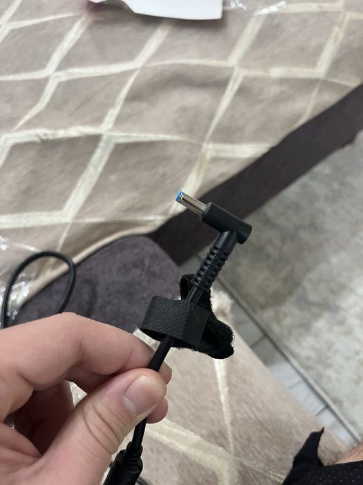 Зарядка от ноутбука