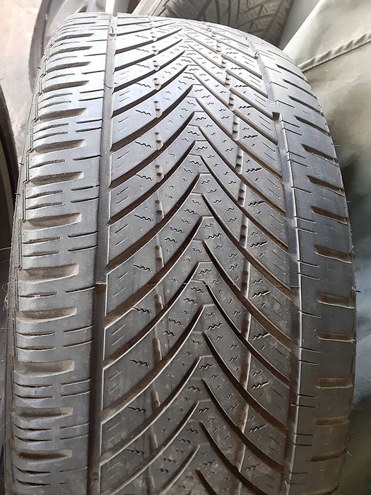 2 anvelope 225/45 R17 Wanli și  4 anvelope 225/45 17 ALLSeasons  M+S