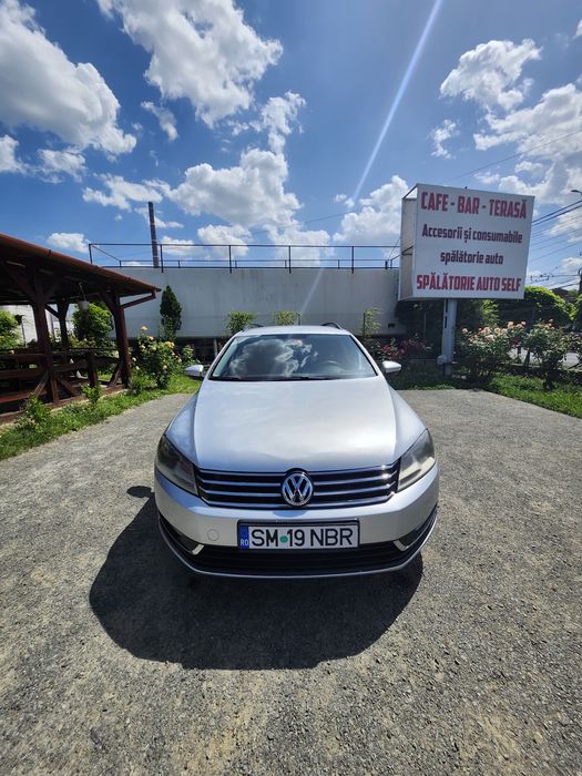 VOLKSWAGEN Passat 2011