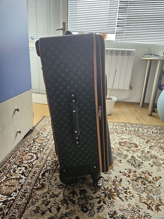 Голям      куфар