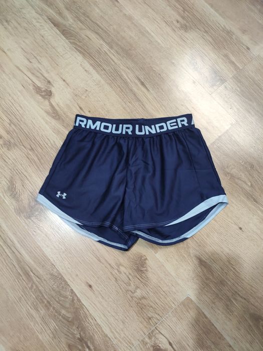 Pantaloni scurți de damă Under Armour mărimea XS