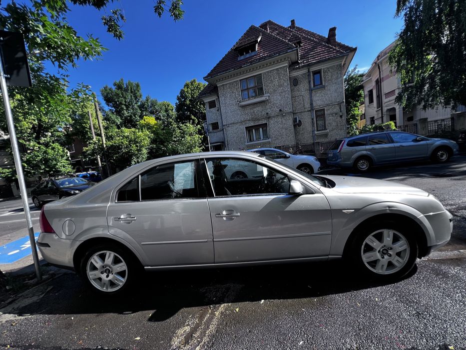 Ford Mondeo MK3 Masina de familie (GHIA)