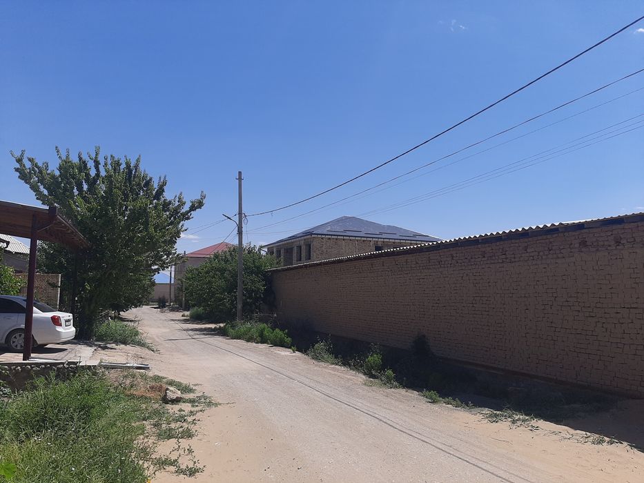 Нокис каласында Водоканалда 3 кошеде 8 сотик 2 этаж уй сатылады