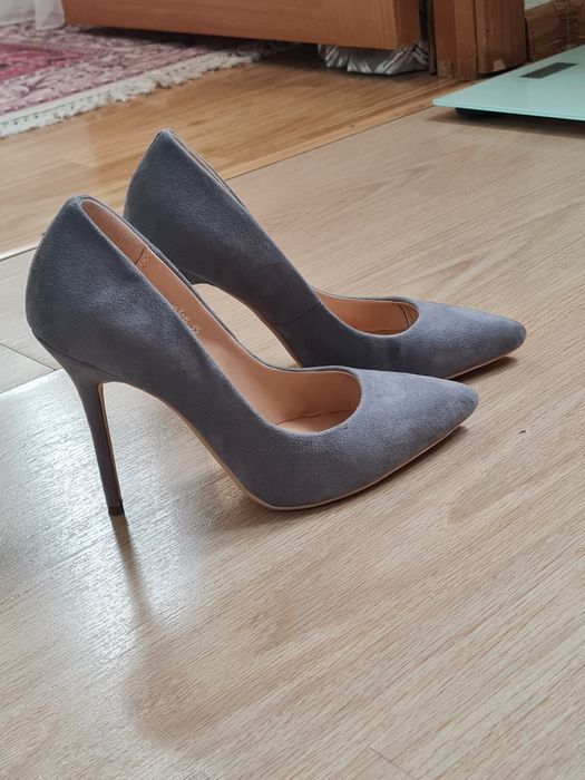 Туфли женские замшевые продам срочно