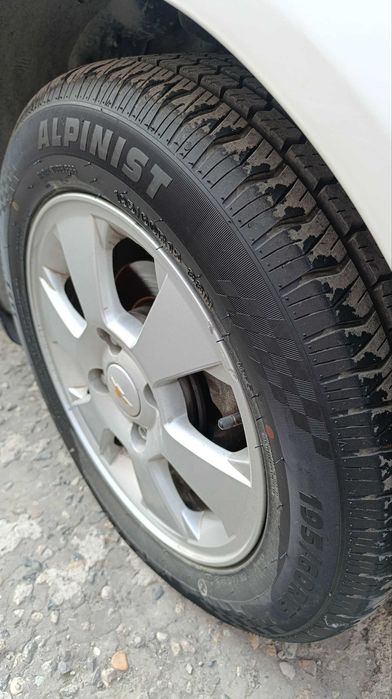 Sotiladi Chevrolet Gentra avtomat 2015 - 3 pozitsiya 53ming probeg
