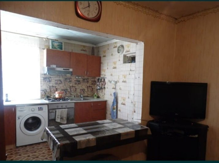 Продам дом  район рынка