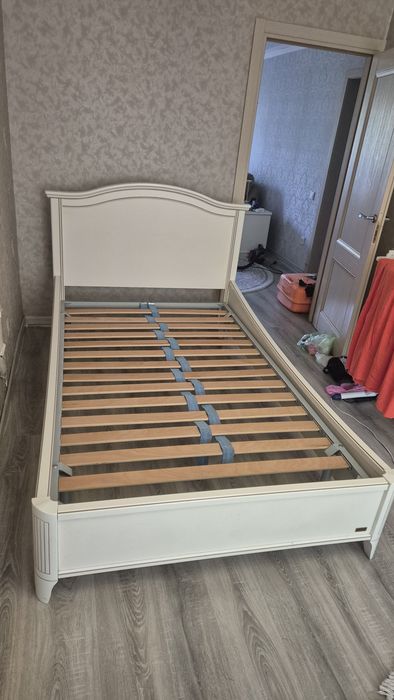Продам кровать 120 см