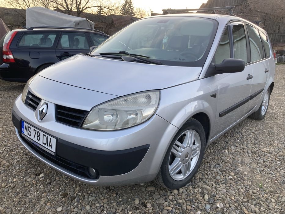 De vânzare Renault Scénic II – 7 locuri