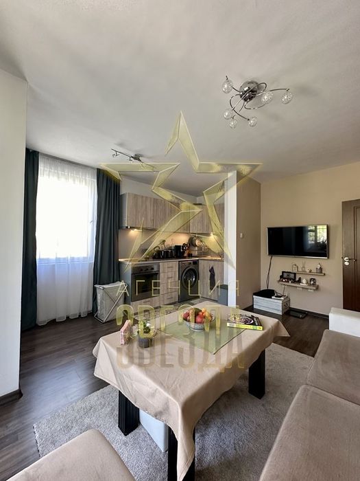 Продава се Двустаен апартамент в Пловдив, Кършияка - 65 кв.м за 1799 €/кв.м - Снимка #1