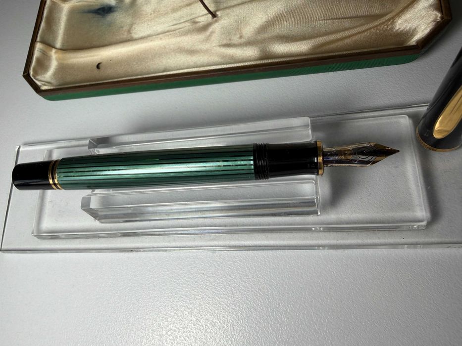 Stilou Pelikan Souveran M600, penita M aur 14K,