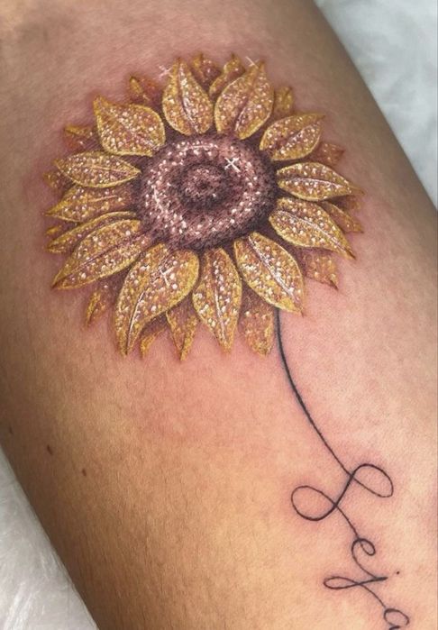 Tatuaje fine line, one line și glitter (tehnica sclipici)