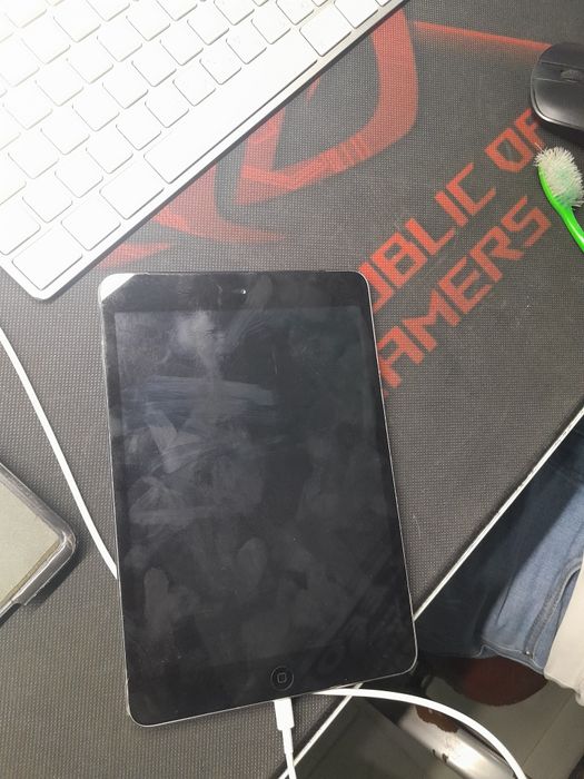 IPad mini планшет