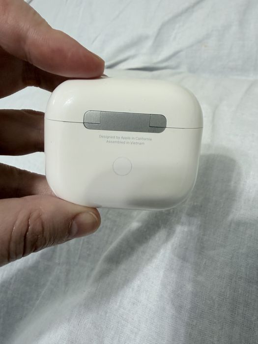 Продам  кейс AirPods 3