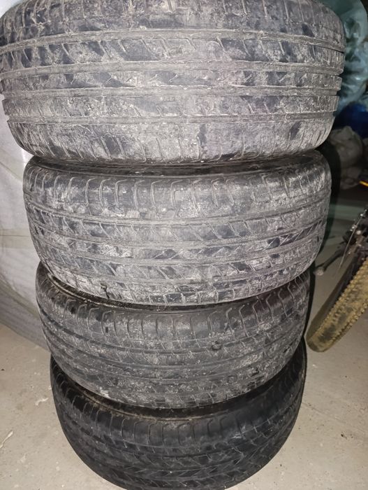 195/55/R15 longlon balon sotiladi.