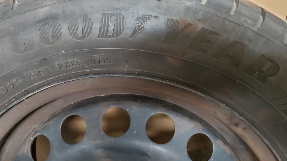 Летни гуми Goodyear 185 65 15 с джанти