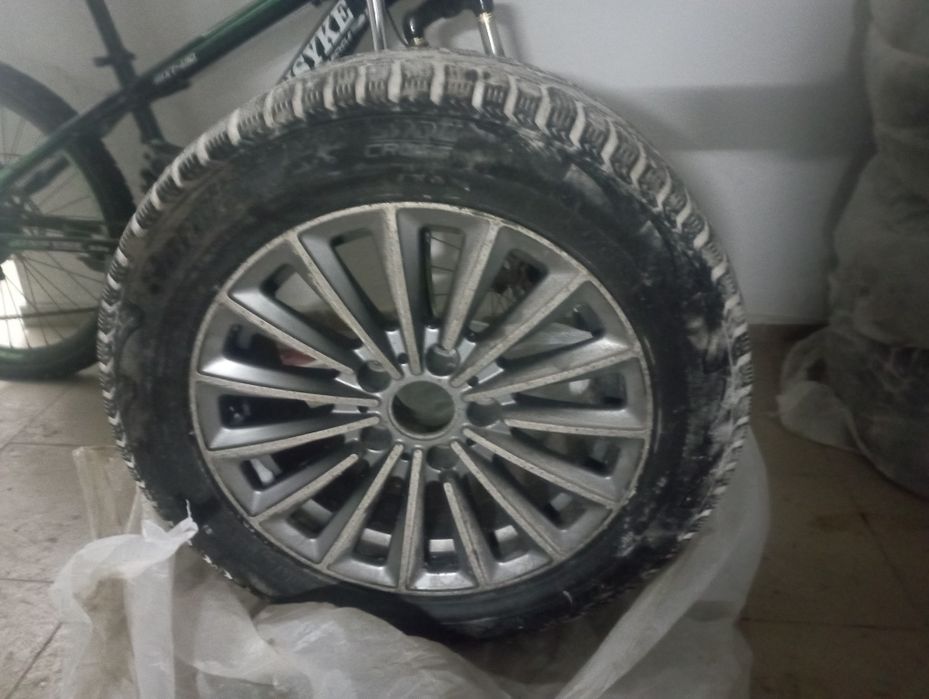 Диски с резиной стояли на БМВ е39