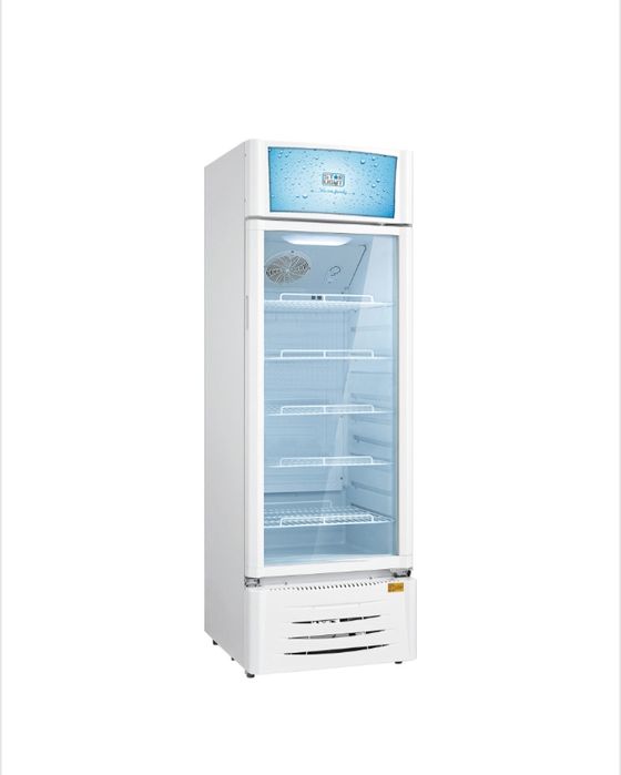 Inchiriez vitrina frigorifica