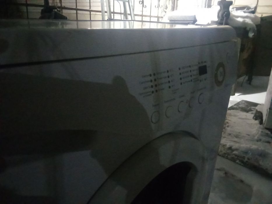 Продам стиральную машину.