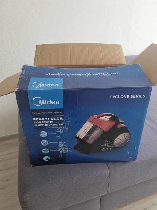 Пылесос Midea продам
