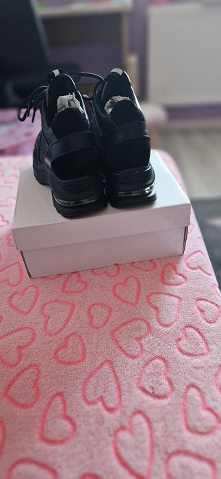 Дамски пролетни обувки на платформа