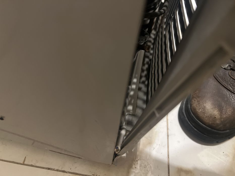 Холодильник провод обрезан