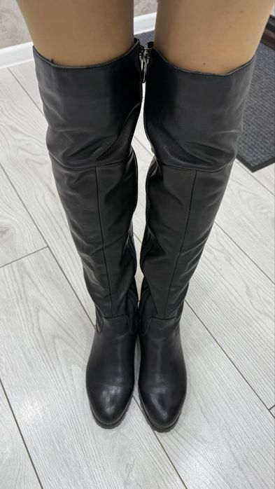 Продам зимние кожаные сапоги