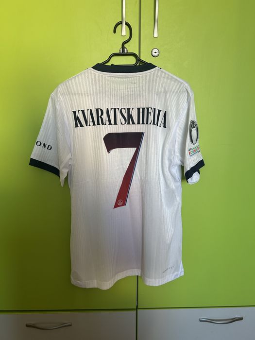Tricou Kvaratskhelia PSG 2026/27 Away marimea L fit M