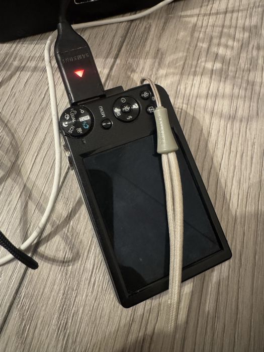 Aparat foto Samsung PL 170  Dual Screen