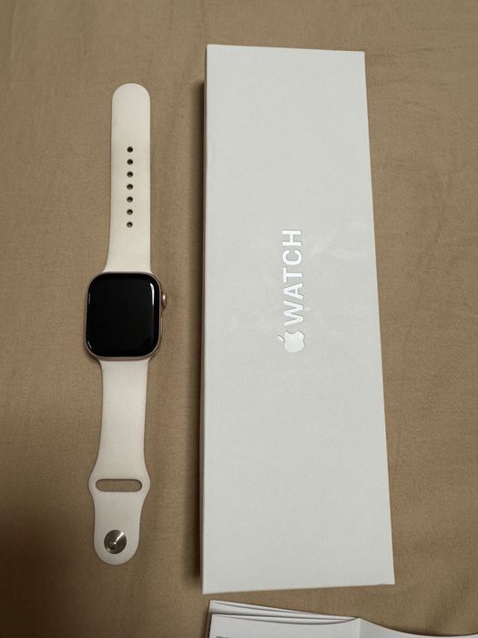 Смарт часовник Apple Watch 11