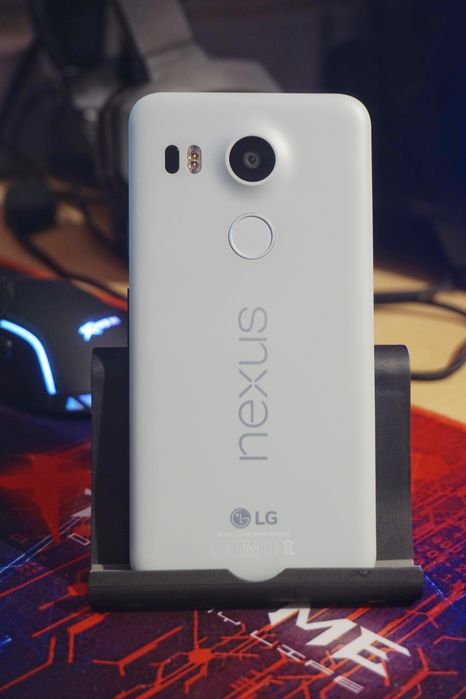 LG Nexus 5X 32GB ROM/2GB RAM