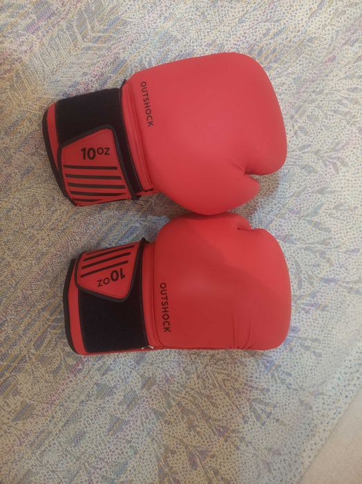 Боксерские перчатки