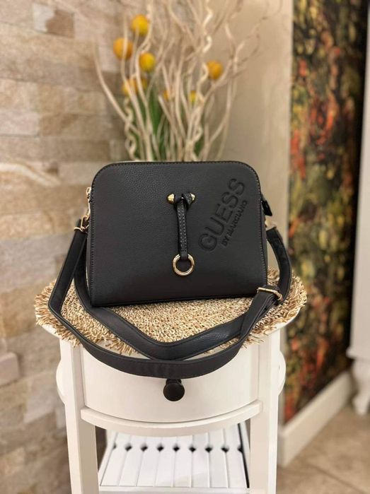 Geanta dama guess