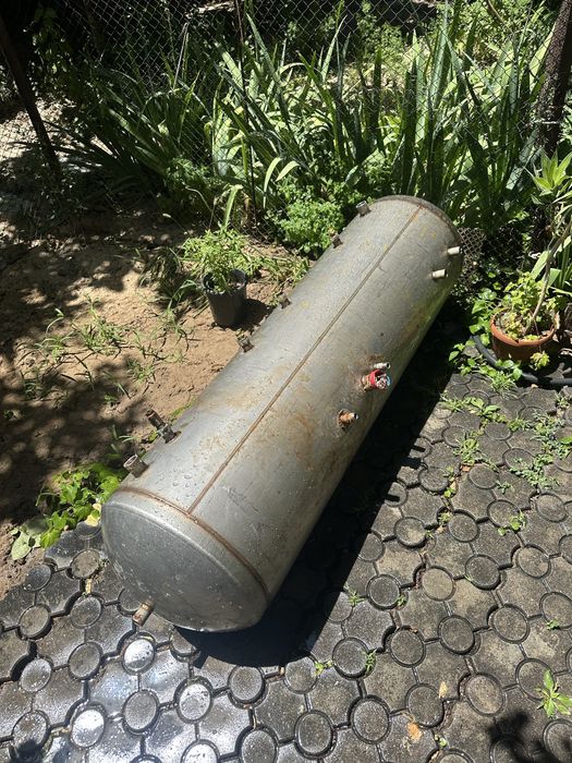 Bak , emkost 300L nerjaveyka Fransia
