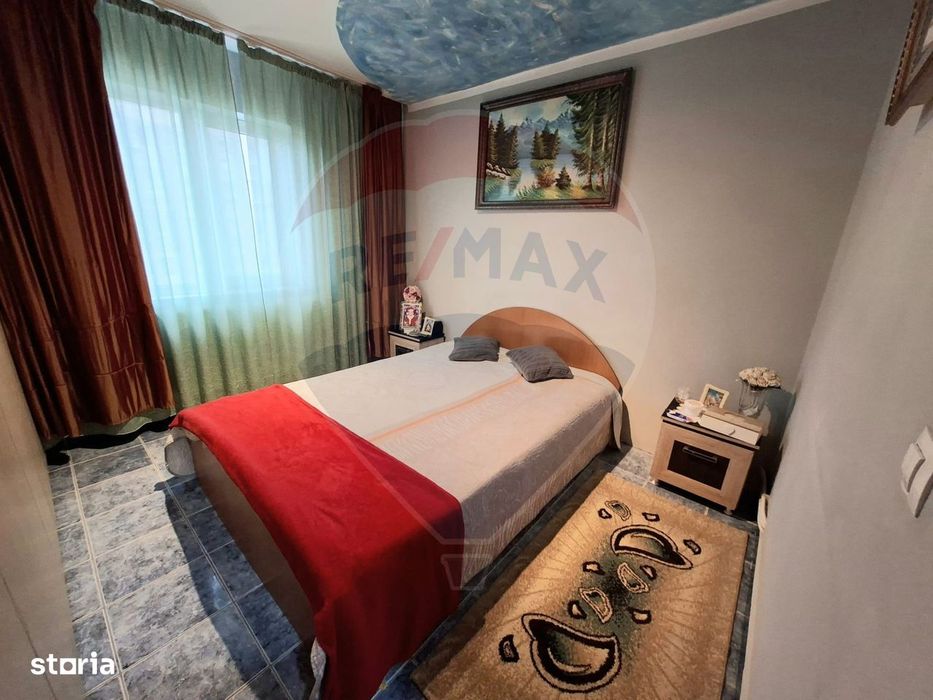Apartament 3 camere, 50 mp, etaj 8/10, balcon, luminos, gata de mutare